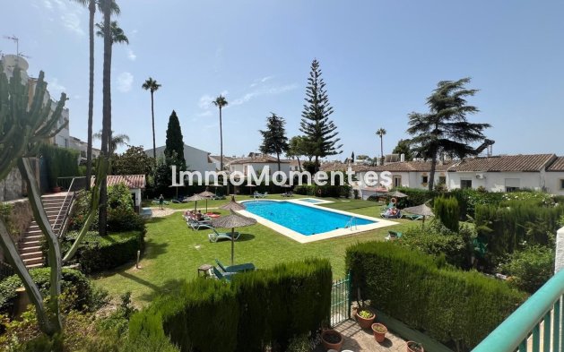 Maison mitoyenne - Revente - Estepona  - Atalaya