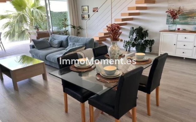 Maison mitoyenne - Revente - Estepona  - Cancelada