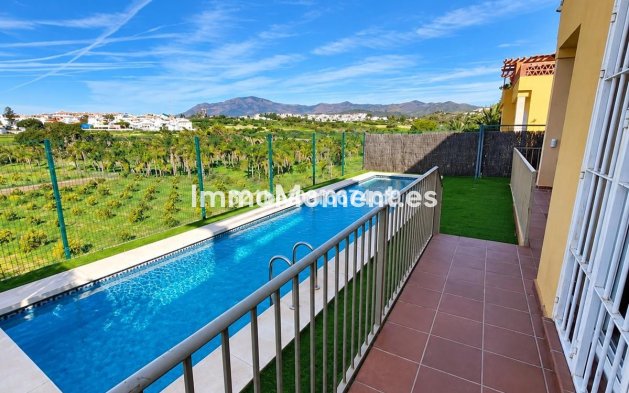 Maison mitoyenne - Revente - Estepona  - Cancelada