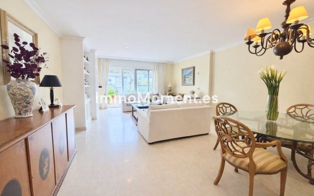 Maison mitoyenne - Revente - Estepona  - Estepona Centro