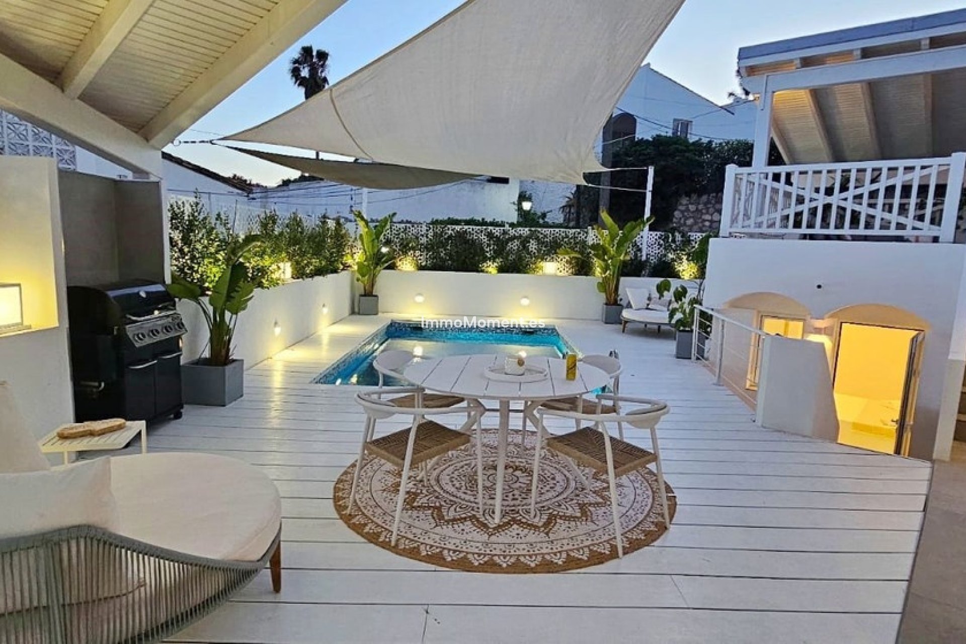 Neubau - Freistehende Villa - Estepona  - Estepona Centro