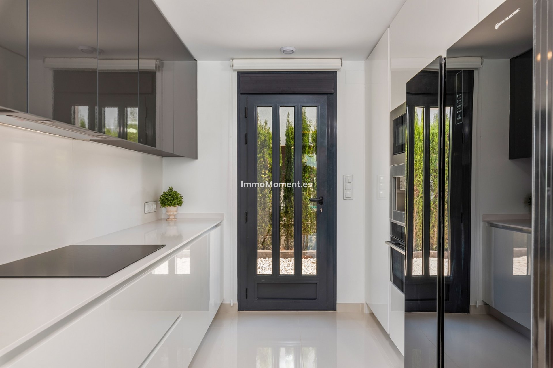Neubau - Freistehende Villa - Playa Paraiso