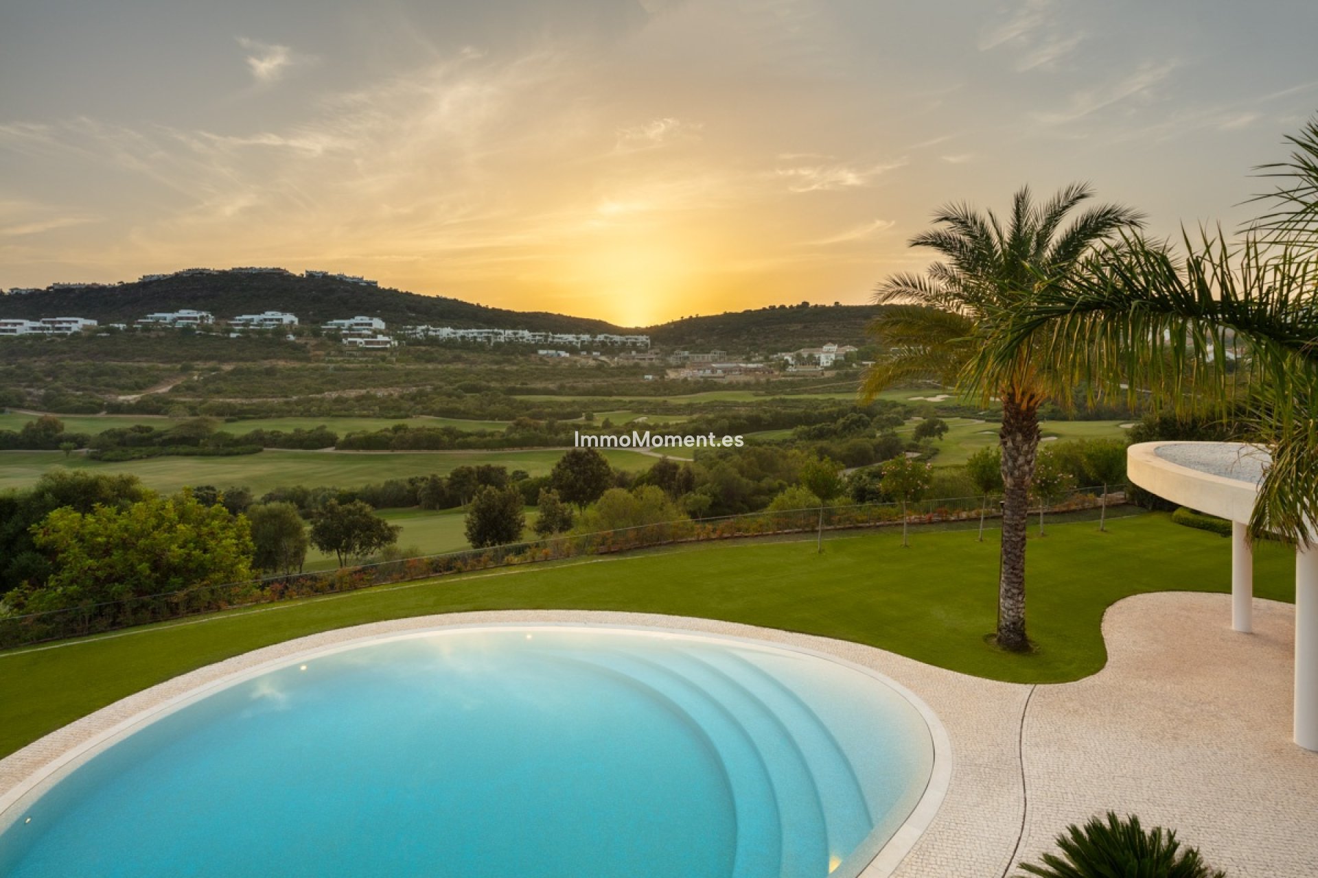 New Build - Detached villa - Casares
