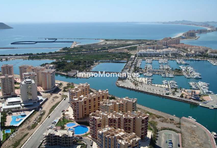 Obra nueva - Apartamento - La Manga del Mar Menor