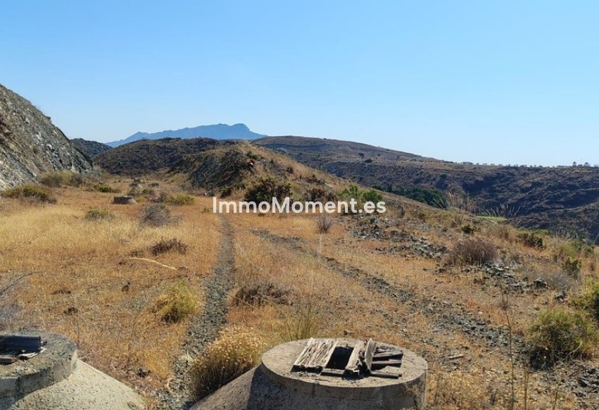 Obra nueva - Terreno - Estepona  - Cancelada