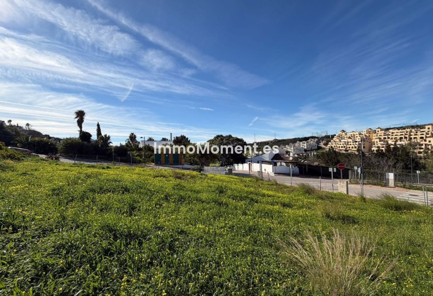 Obra nueva - Terreno - Estepona  - Valle Romano