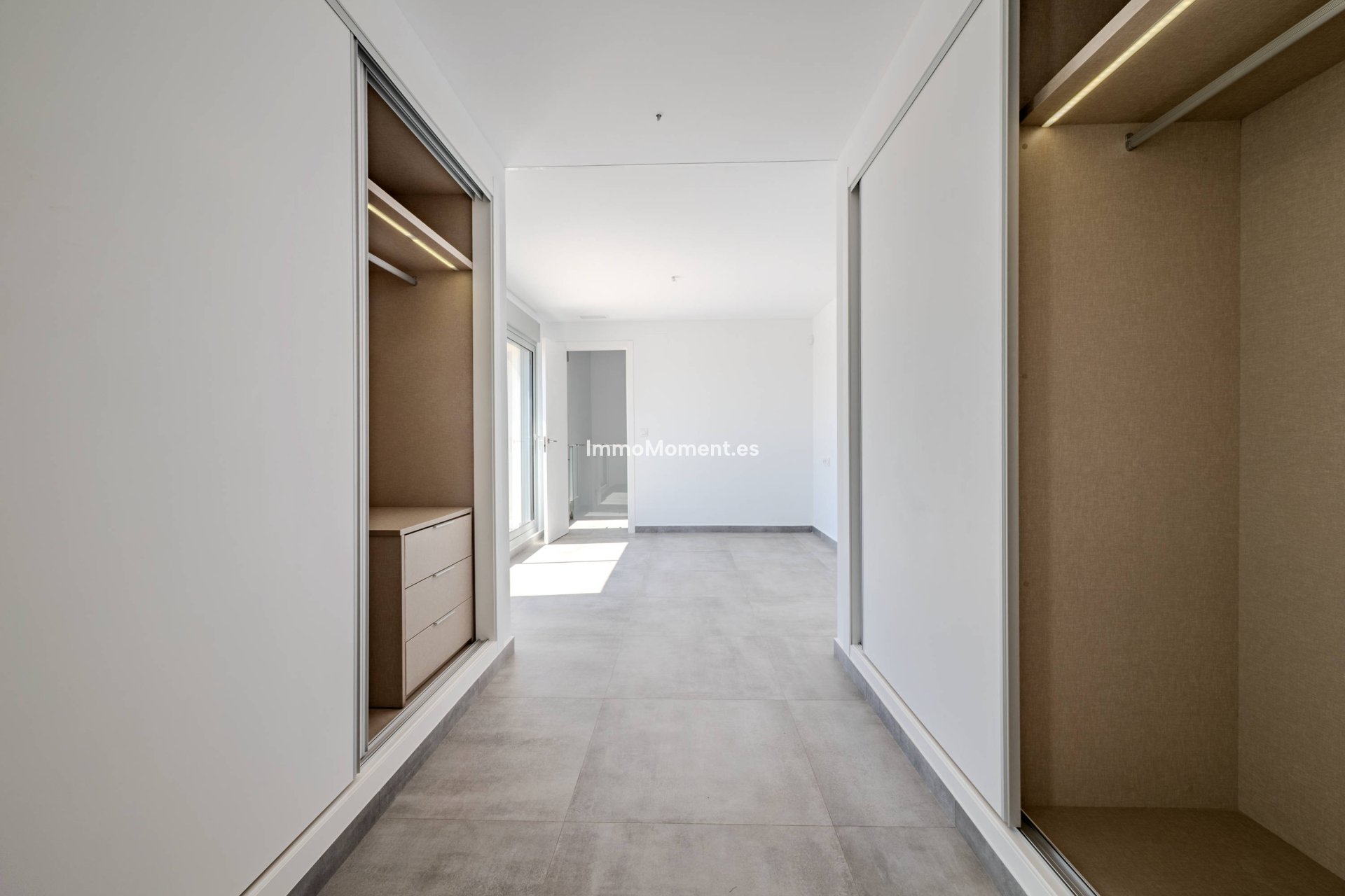 Obra nueva - Villa independiente - Algorfa