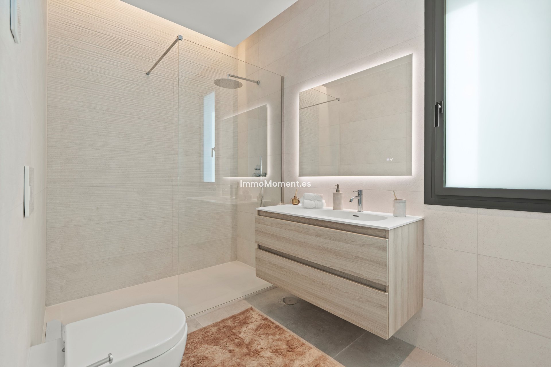 Obra nueva - Villa independiente - Benidorm
