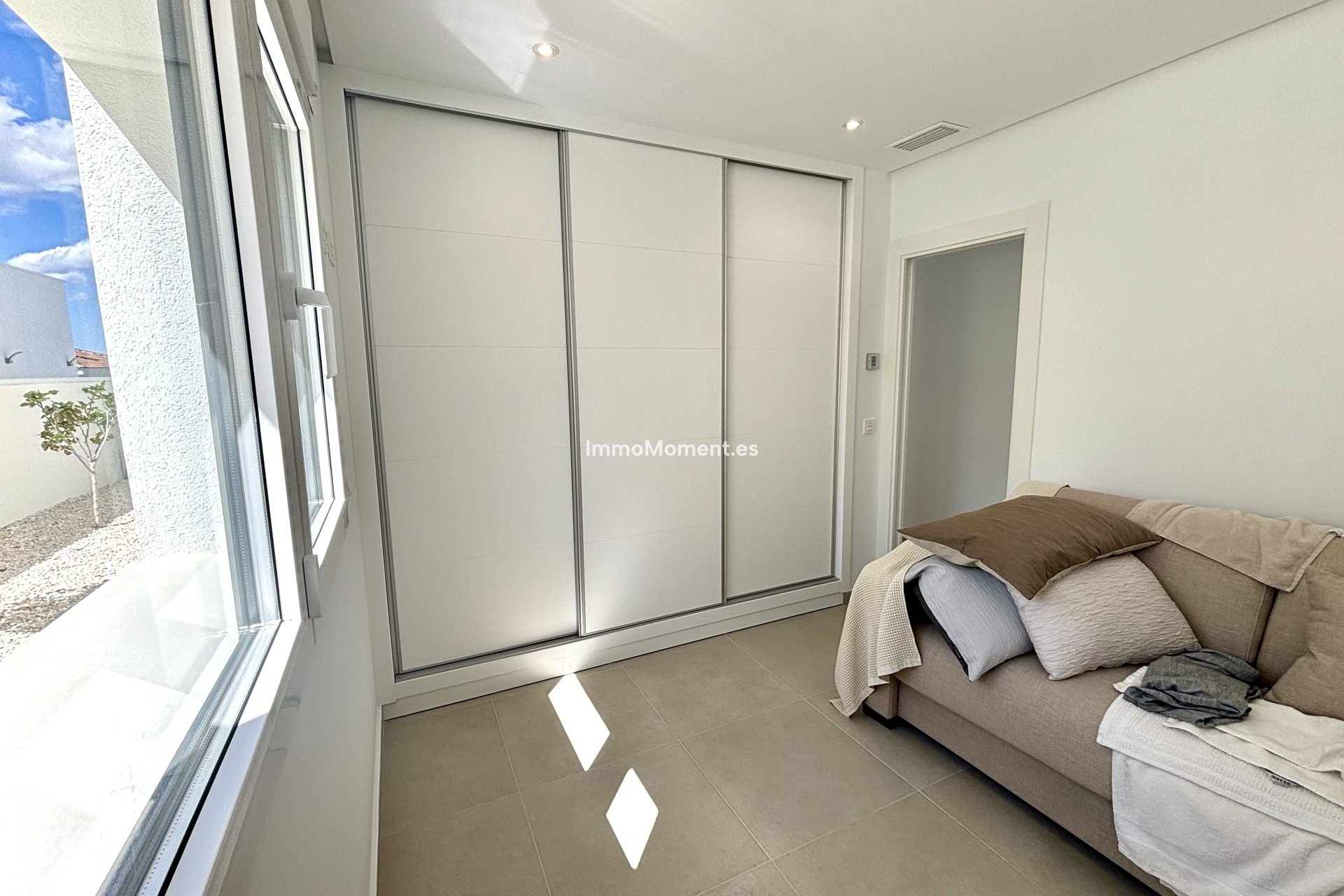 Obra nueva - Villa independiente - Benijofar