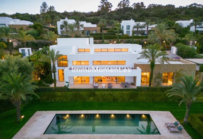 Obra nueva - Villa independiente - Casares
