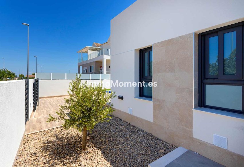 Obra nueva - Villa independiente - Daya Nueva