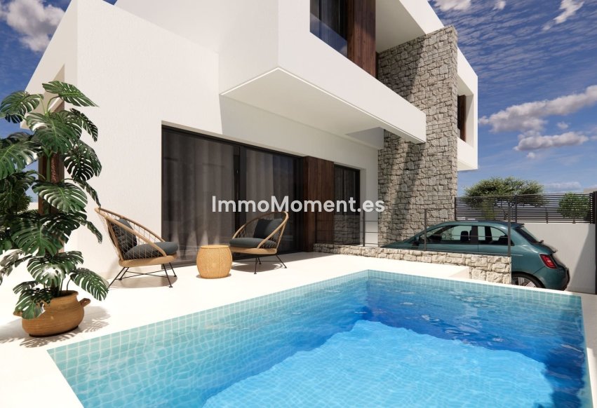 Obra nueva - Villa independiente - Dolores