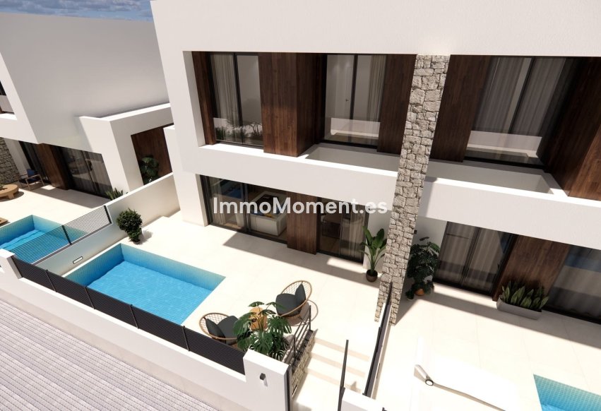 Obra nueva - Villa independiente - Dolores