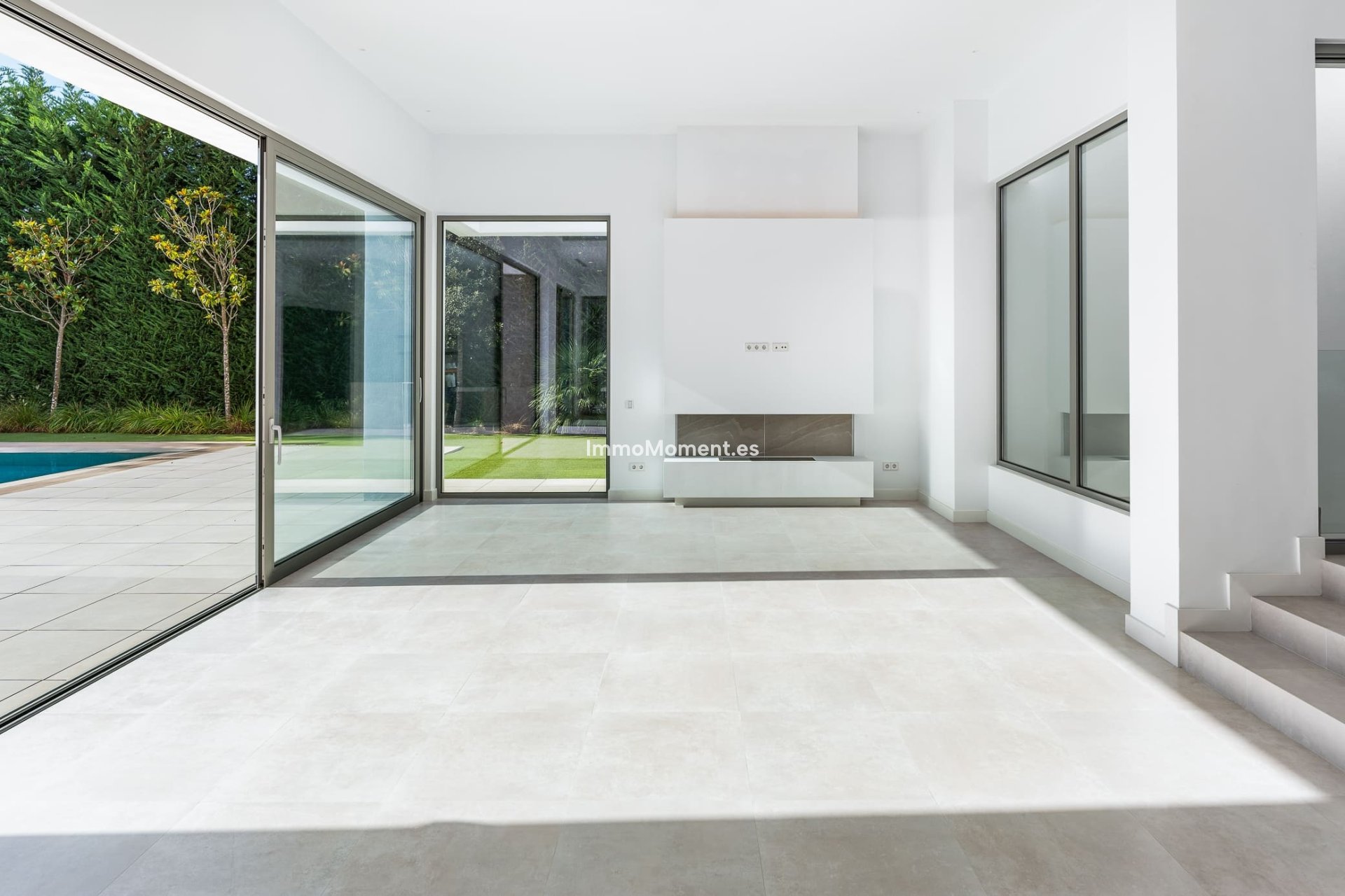 Obra nueva - Villa independiente - Estepona  - Estepona