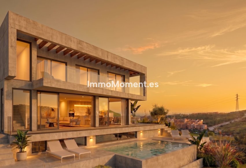Obra nueva - Villa independiente - Estepona  - Estepona