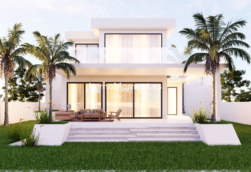 Obra nueva - Villa independiente - Estepona  - Estepona