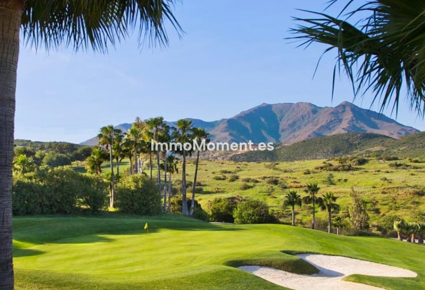 Obra nueva - Villa independiente - Estepona  - Estepona