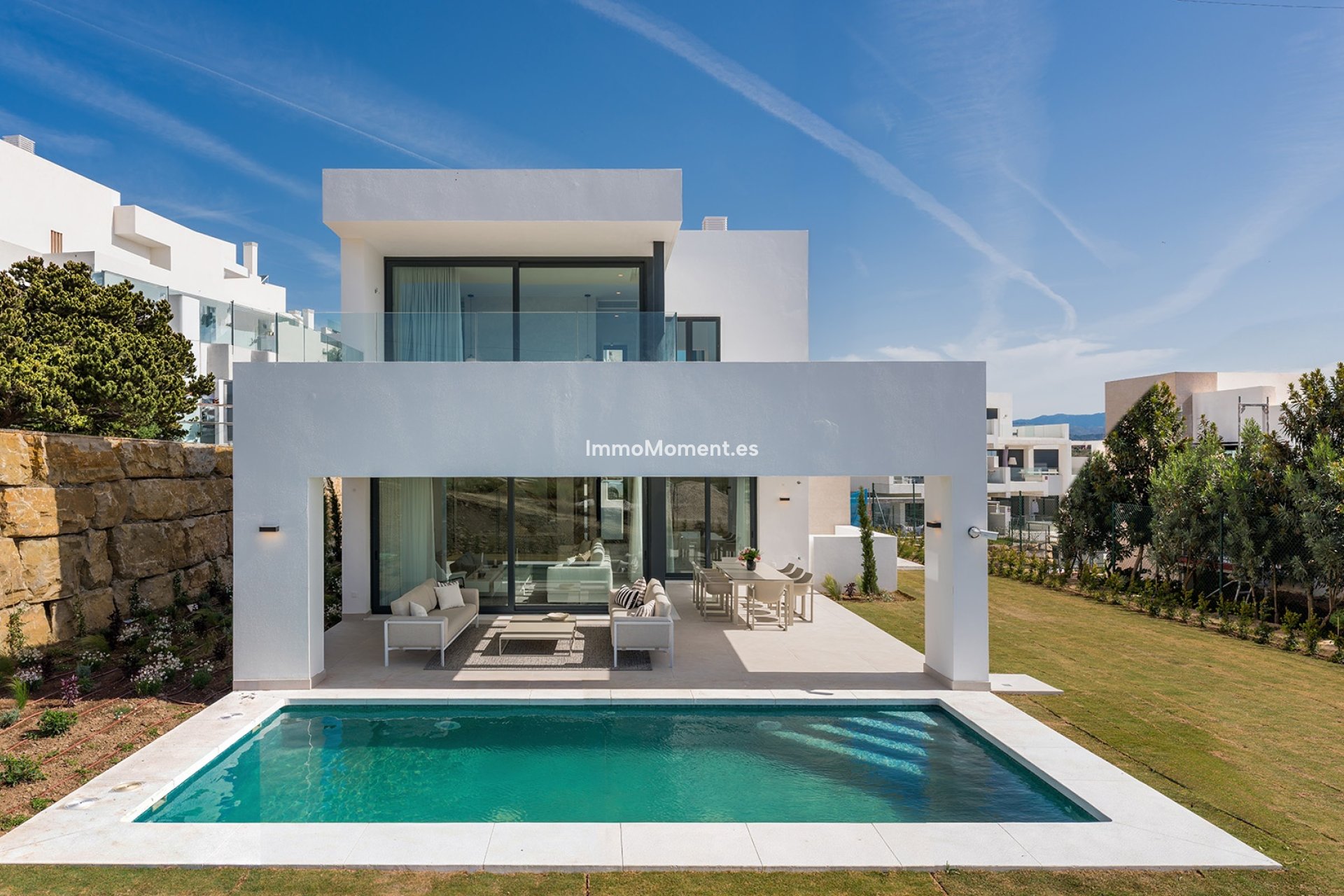Obra nueva - Villa independiente - Estepona  - Estepona