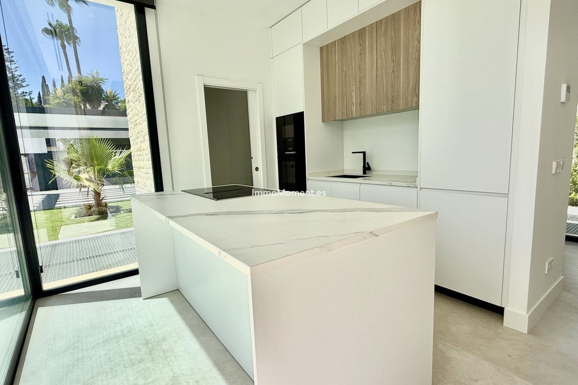 Obra nueva - Villa independiente - Estepona  - New Golden Mile