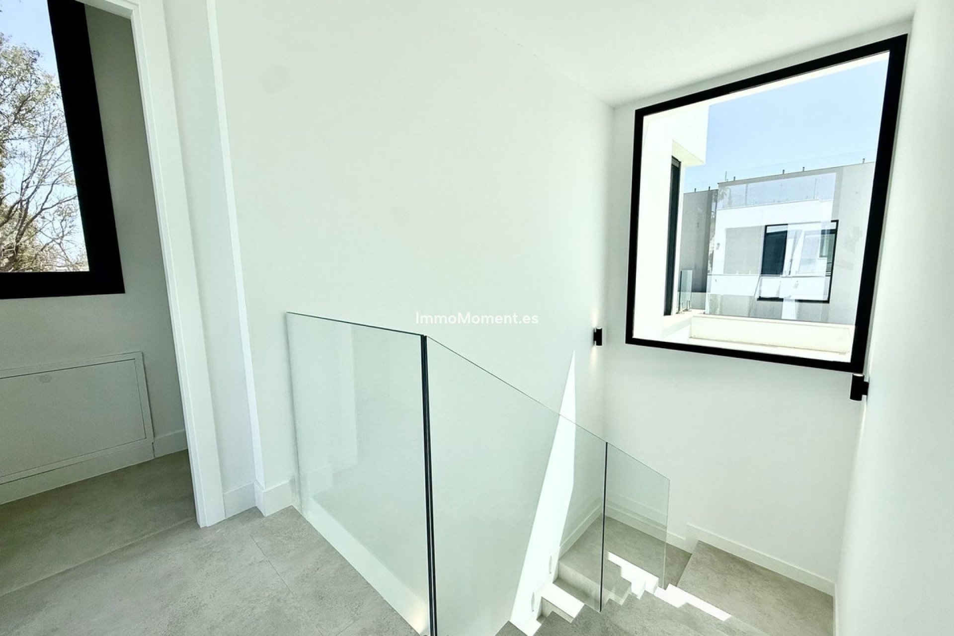 Obra nueva - Villa independiente - Estepona  - New Golden Mile