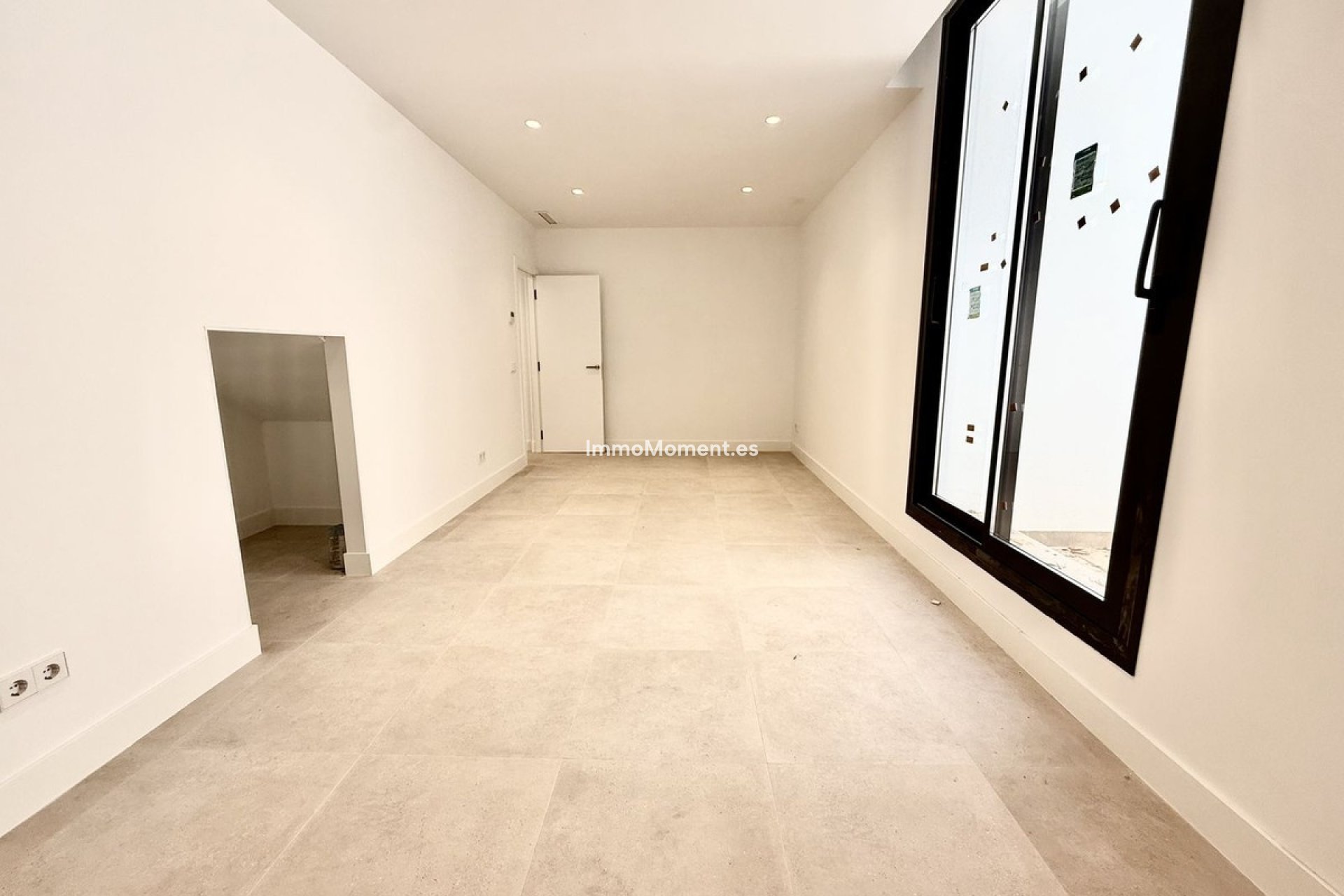 Obra nueva - Villa independiente - Estepona  - New Golden Mile