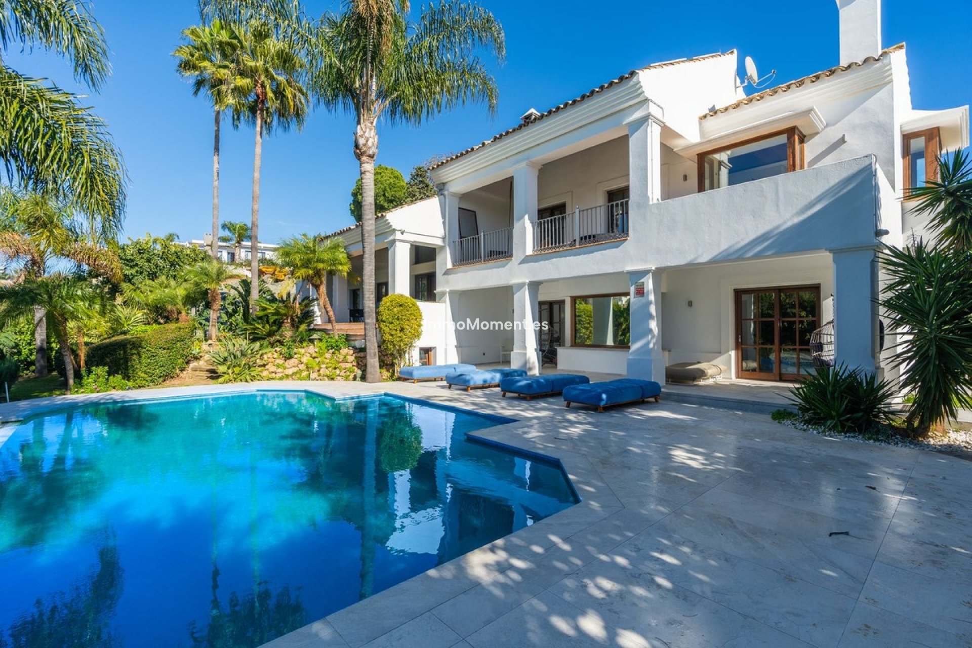 Obra nueva - Villa independiente - Estepona  - New Golden Mile