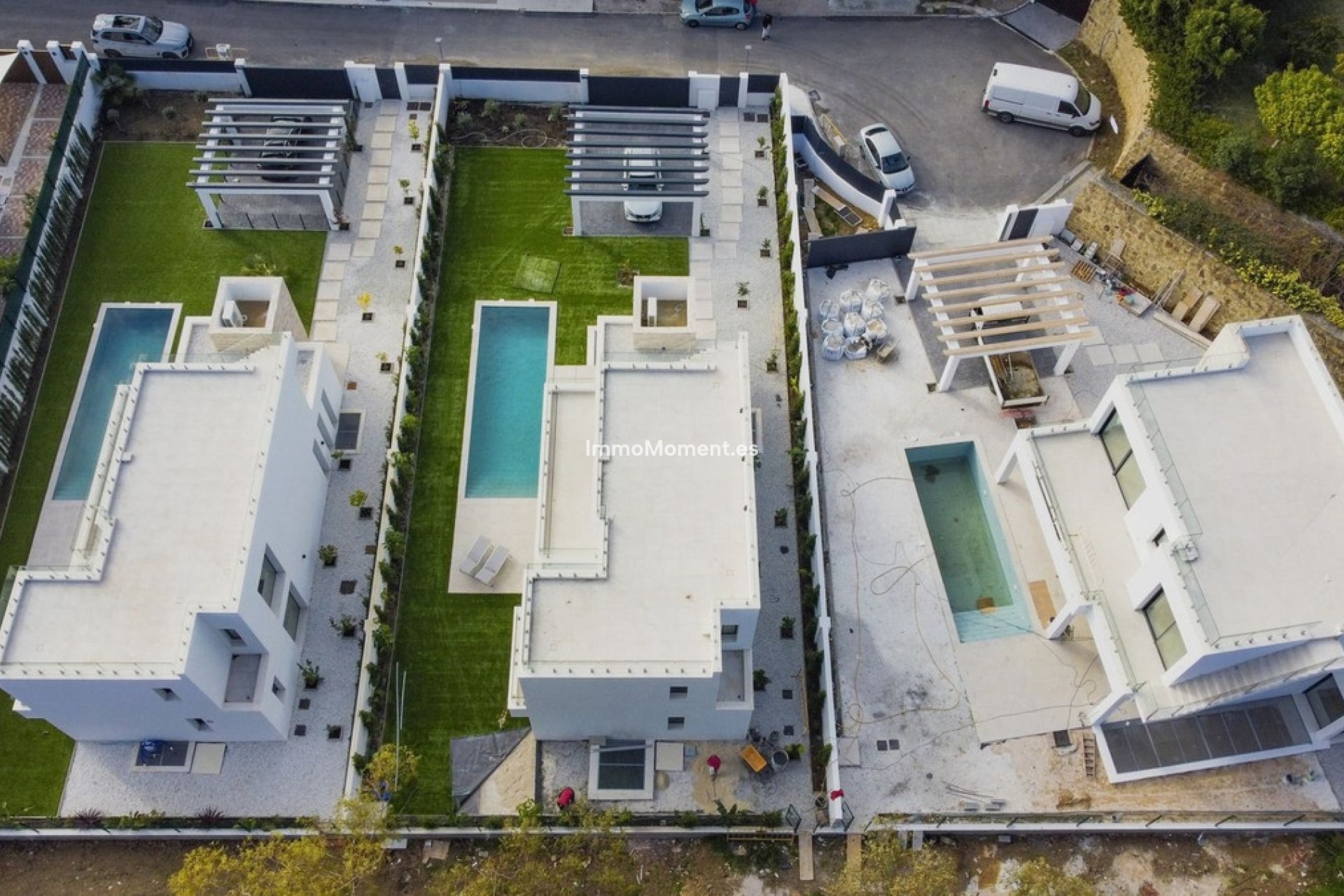 Obra nueva - Villa independiente - Estepona  - New Golden Mile