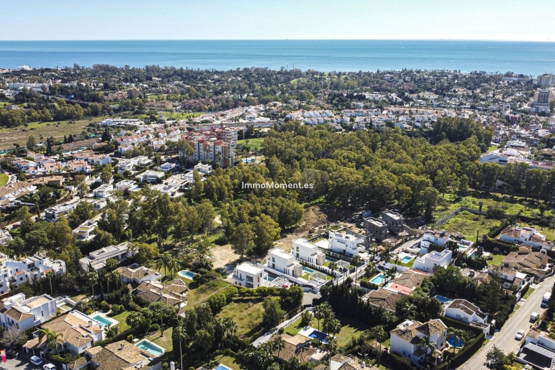 Obra nueva - Villa independiente - Estepona  - New Golden Mile