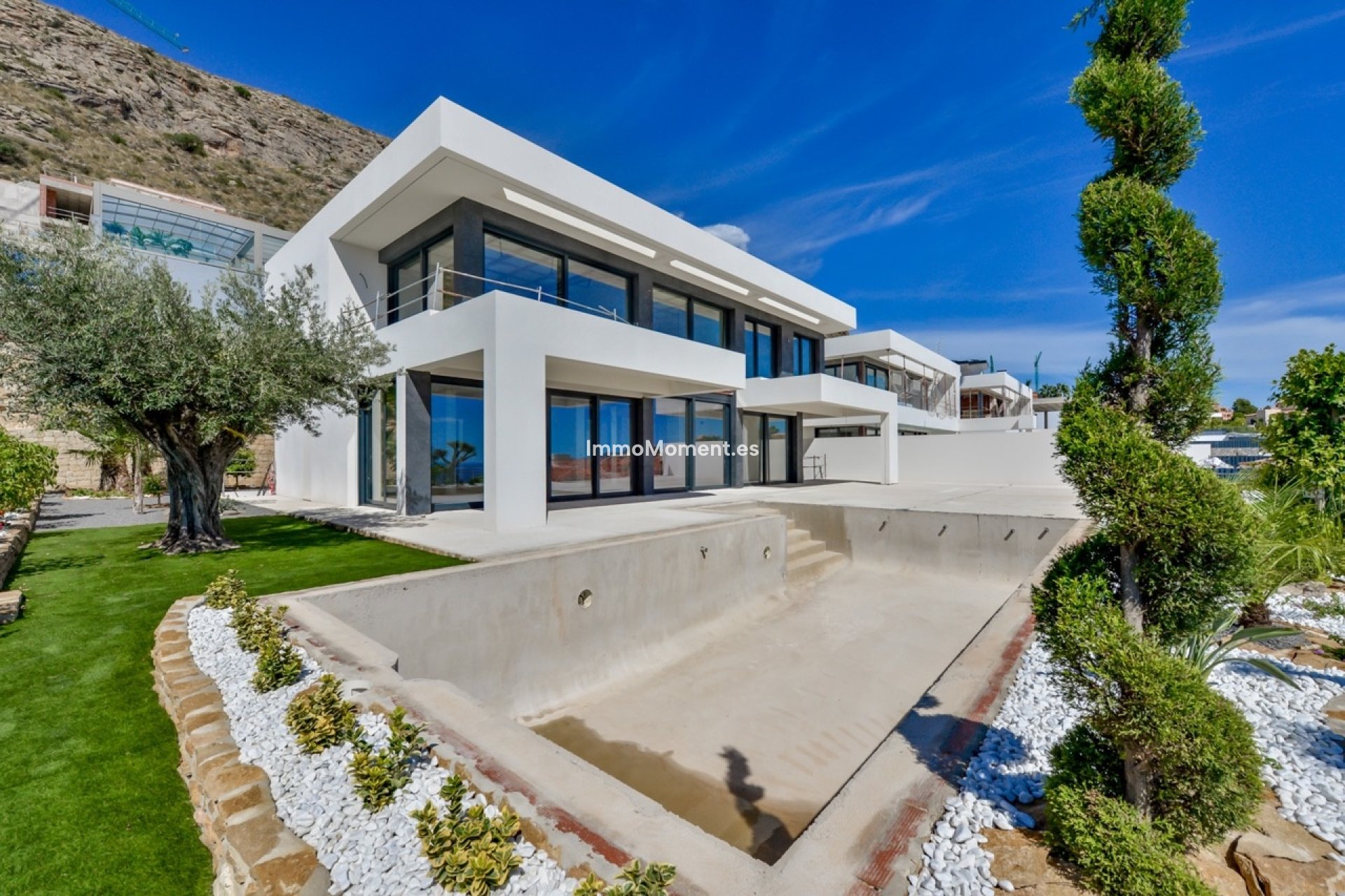 Obra nueva - Villa independiente - Finestrat