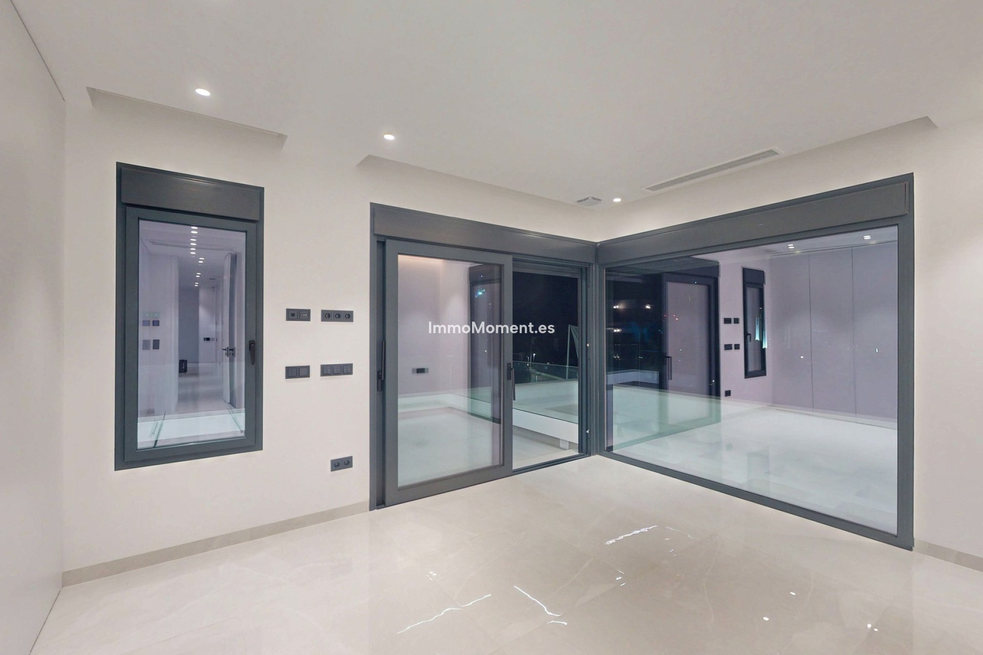 Obra nueva - Villa independiente - Finestrat