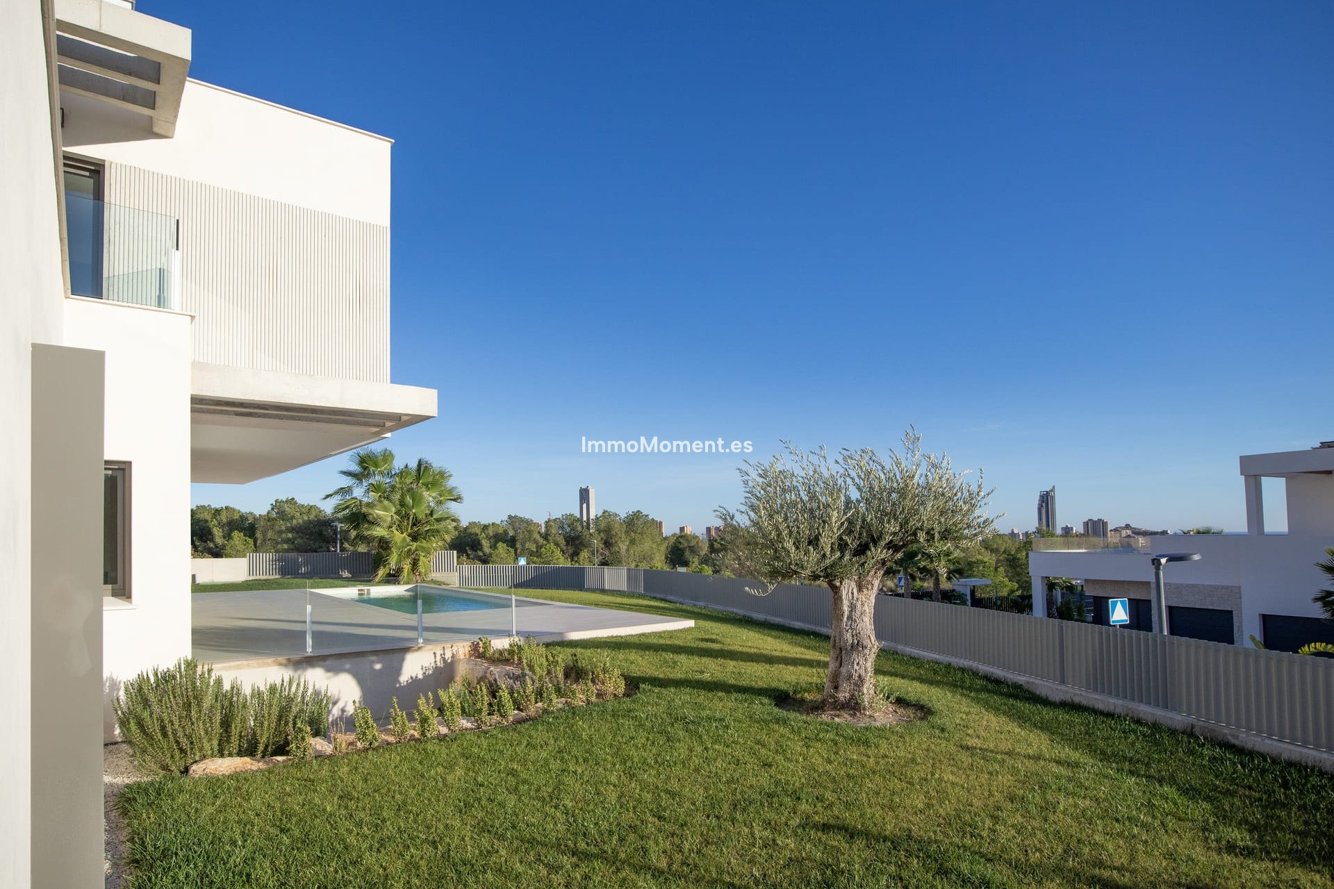Obra nueva - Villa independiente - Finestrat