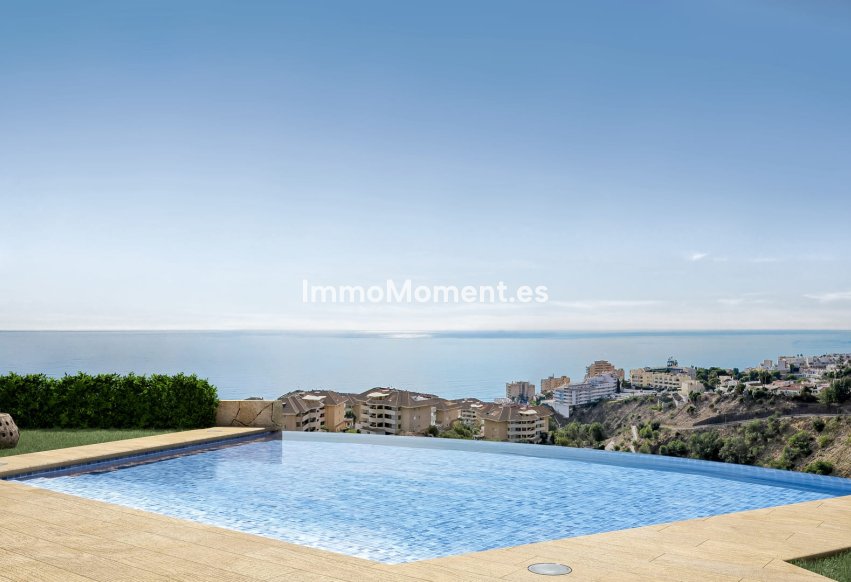 Obra nueva - Villa independiente - Fuengirola