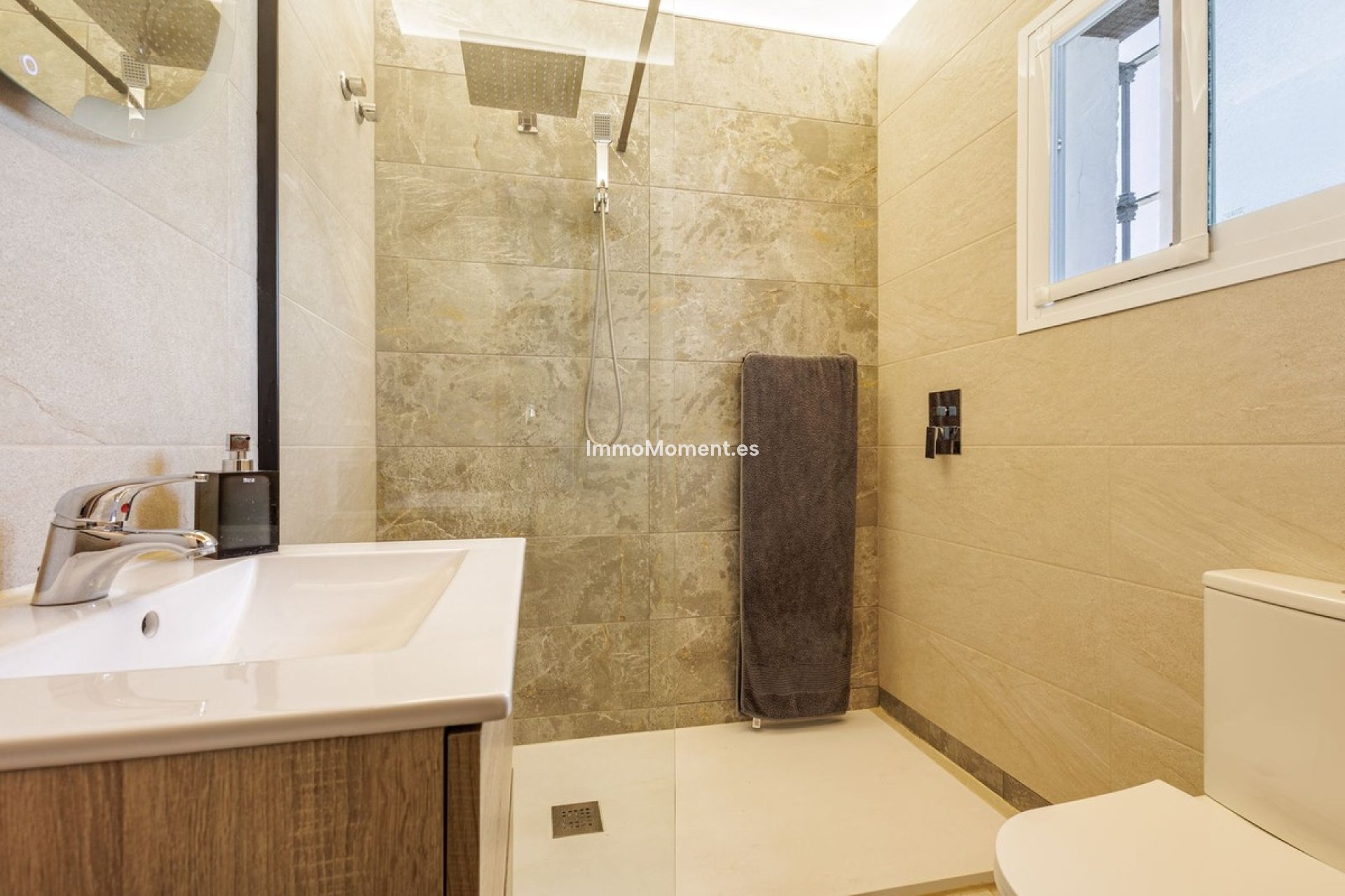 Obra nueva - Villa independiente - Interior  - Coín