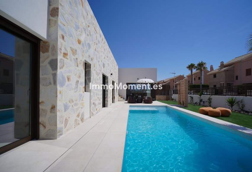 Obra nueva - Villa independiente - La Finca Golf