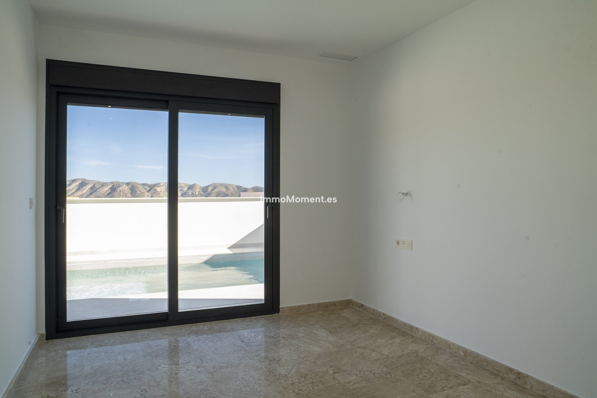 Obra nueva - Villa independiente - La Nucía