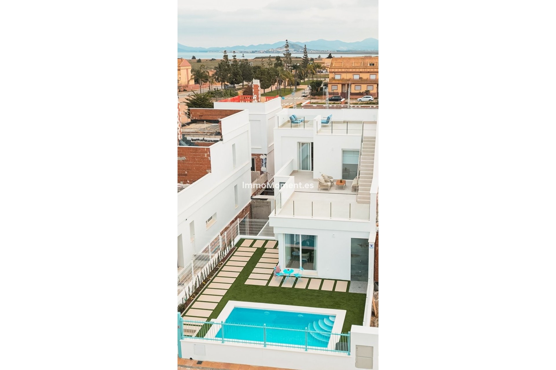 Obra nueva - Villa independiente - Los Alcázares