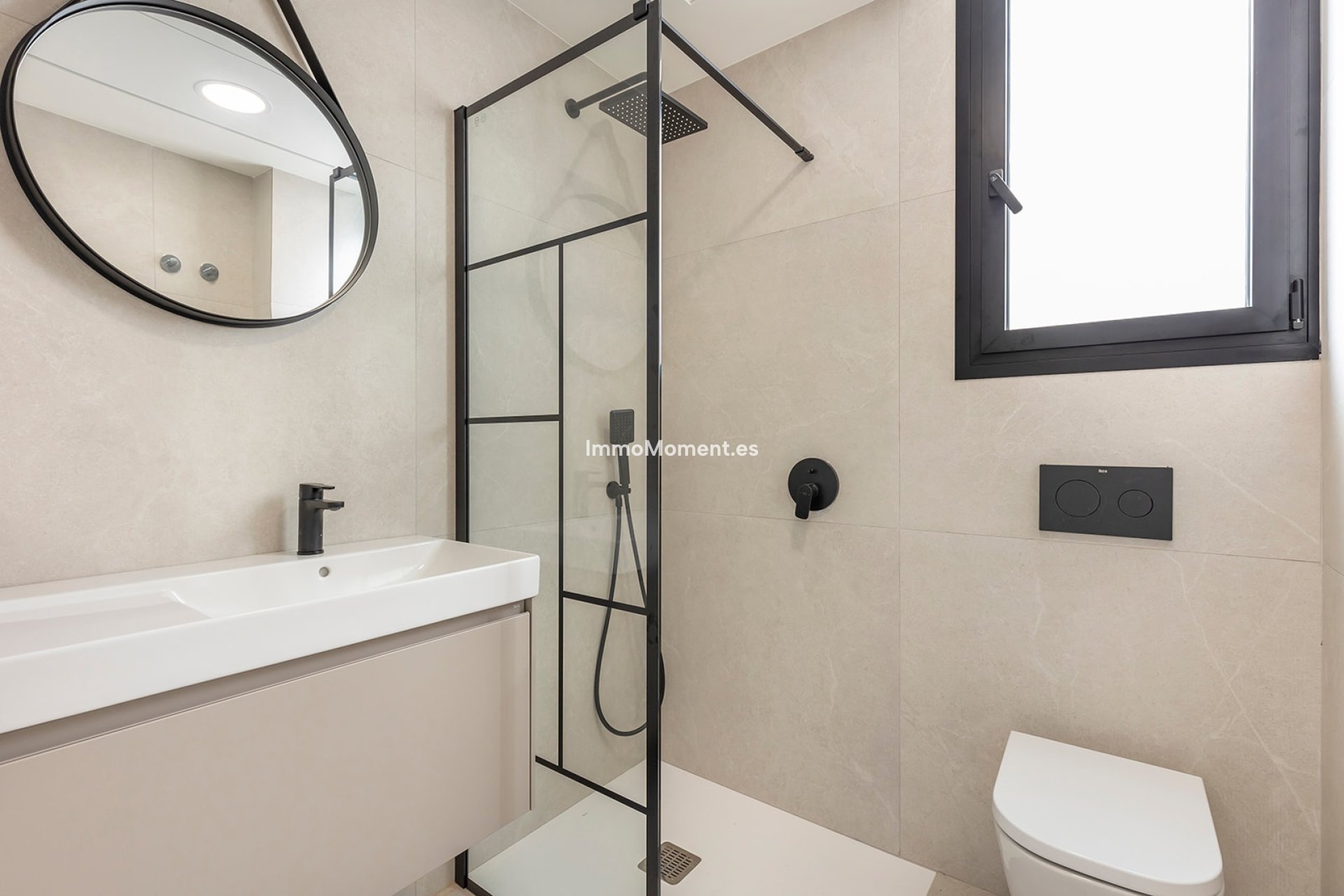 Obra nueva - Villa independiente - Los Alcázares