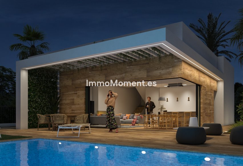 Obra nueva - Villa independiente - Los Alcázares