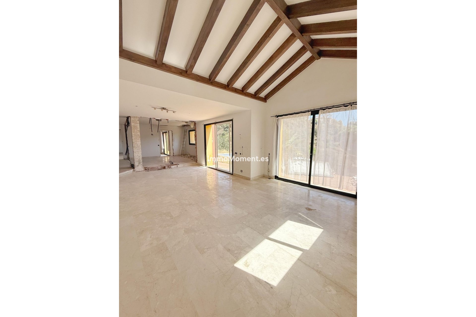 Obra nueva - Villa independiente - Marbella - Elviria