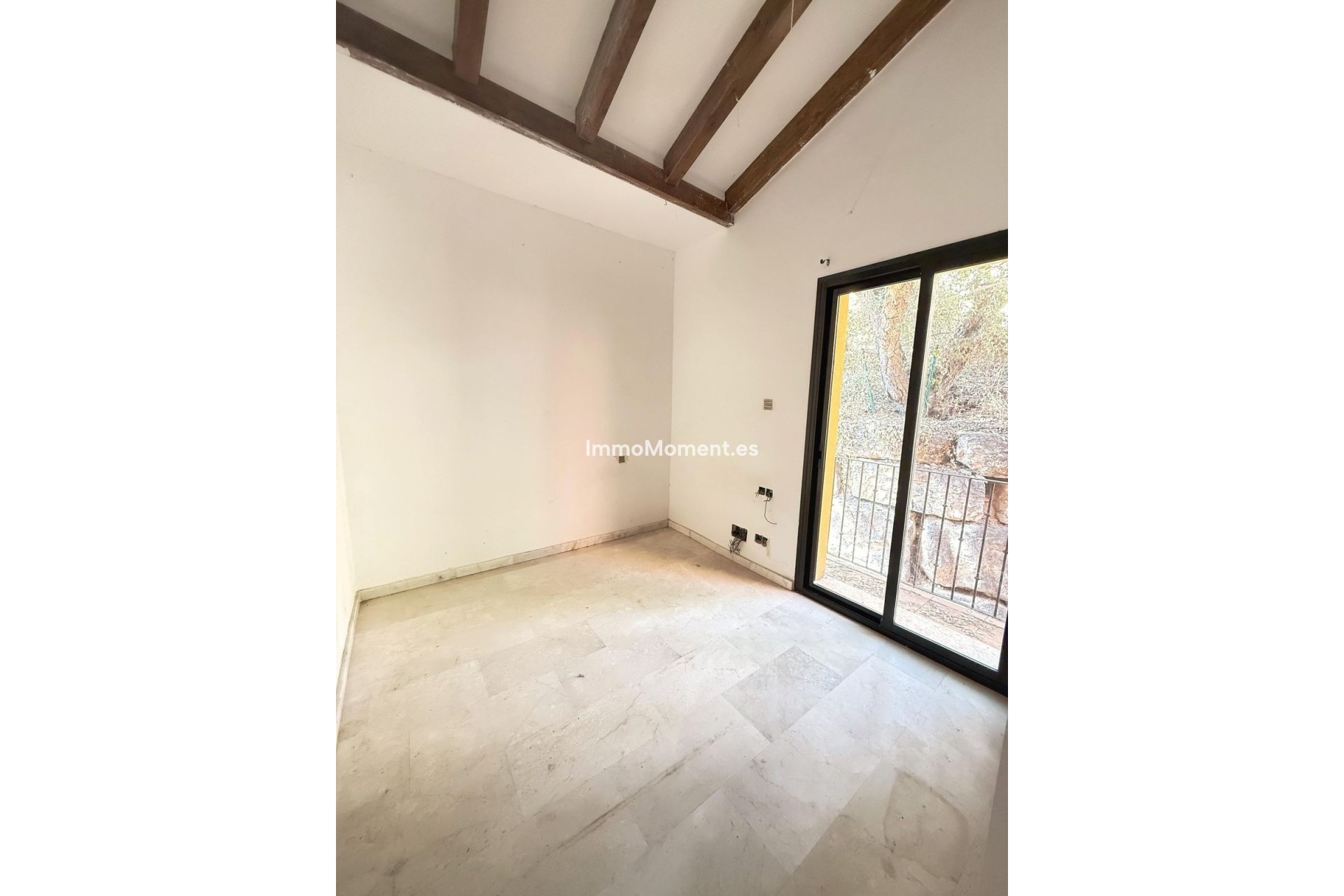 Obra nueva - Villa independiente - Marbella - Elviria