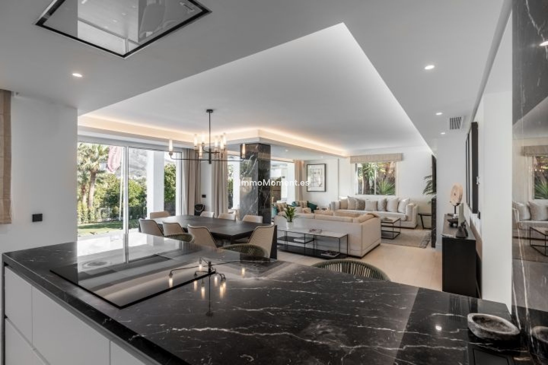 Obra nueva - Villa independiente - Marbella