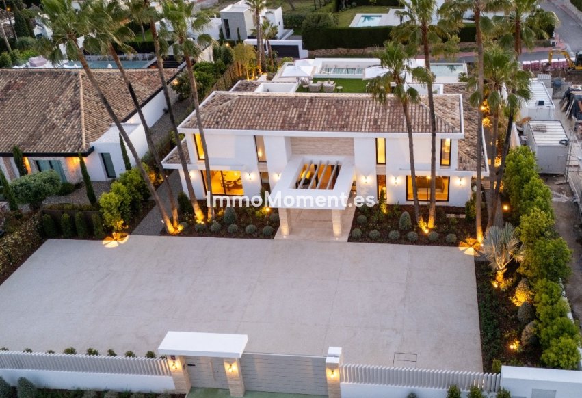 Obra nueva - Villa independiente - Marbella