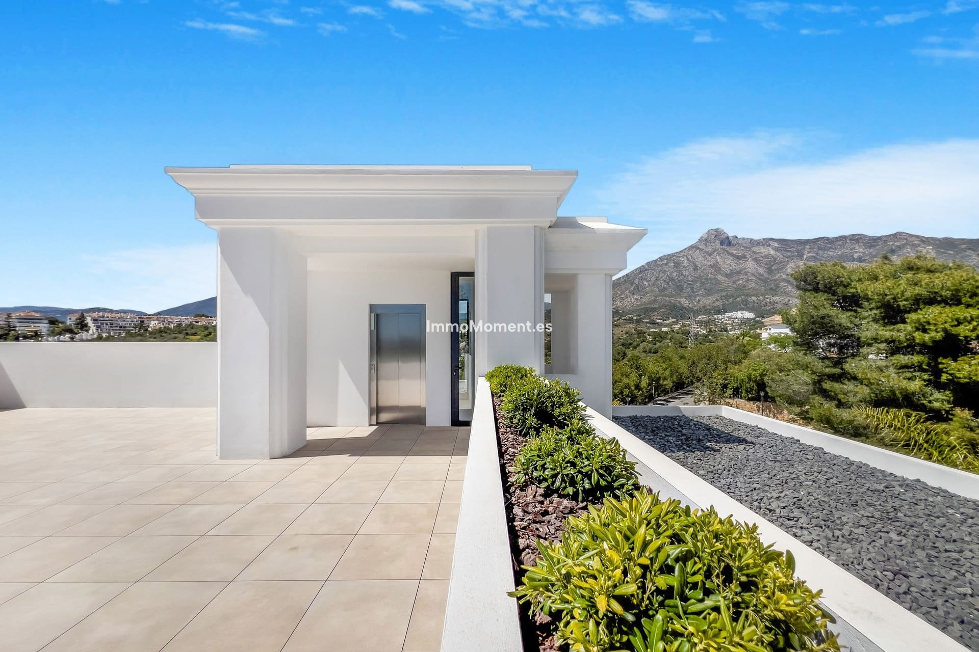 Obra nueva - Villa independiente - Marbella