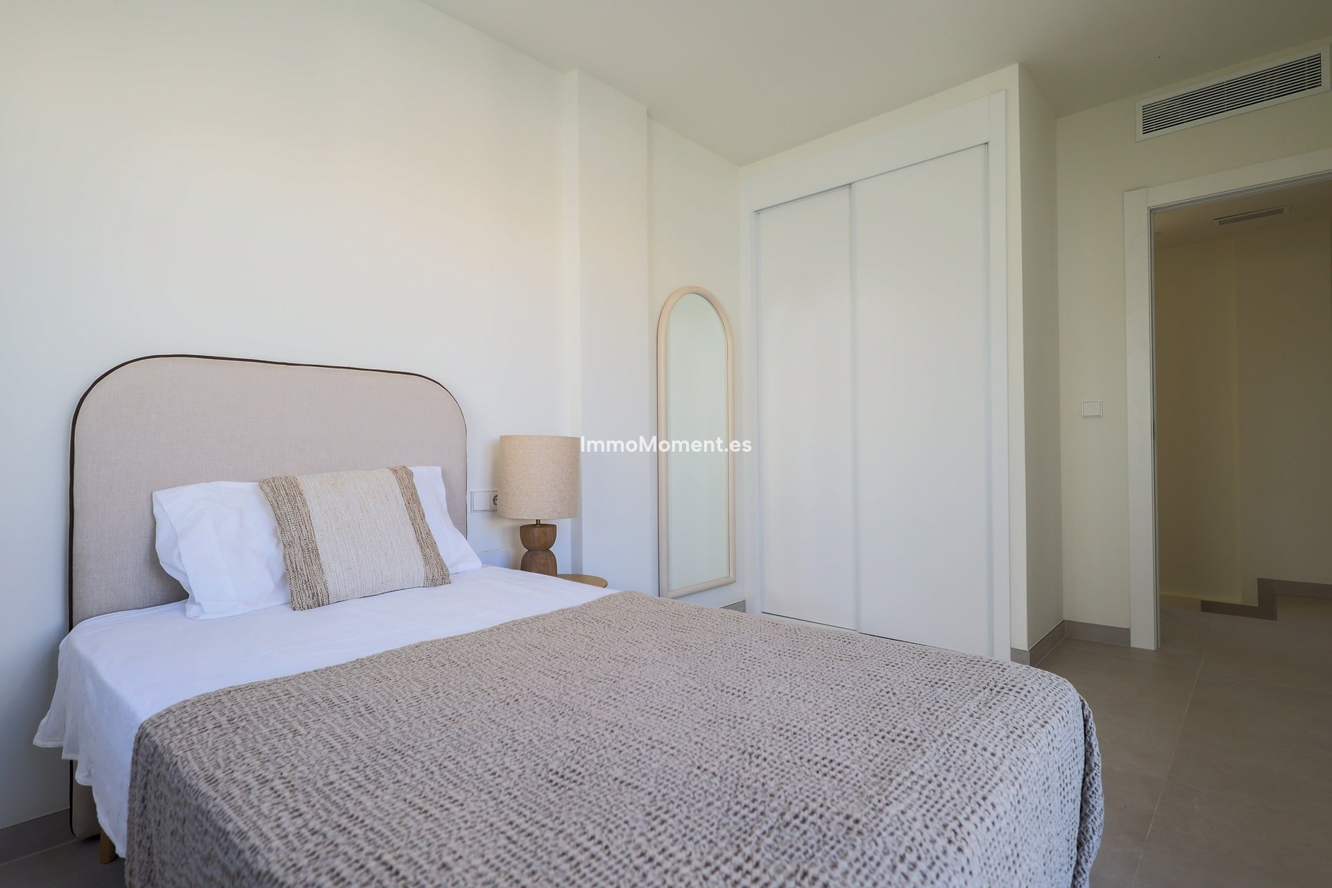 Obra nueva - Villa independiente - Orihuela Costa