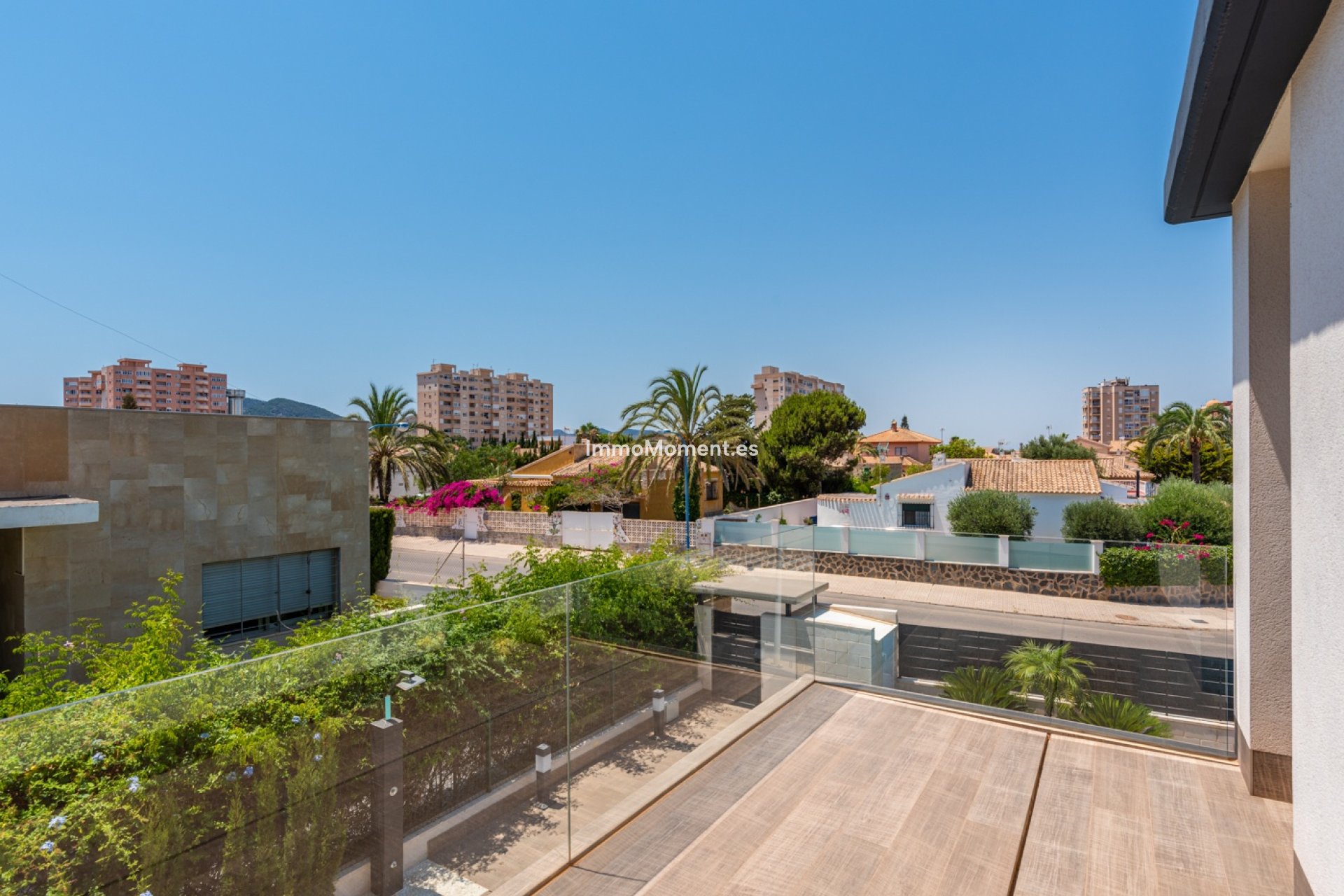 Obra nueva - Villa independiente - Playa Paraiso