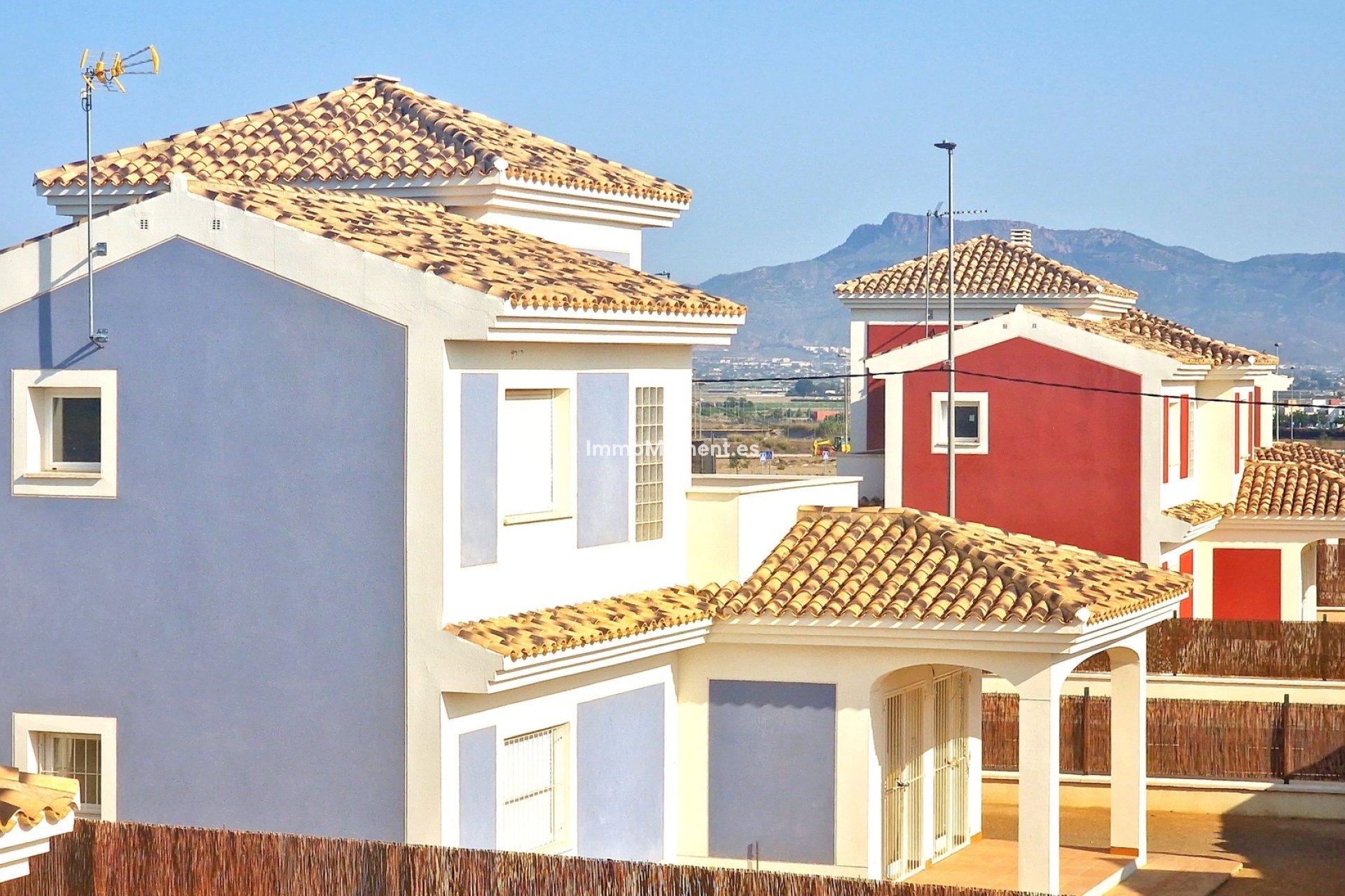 Obra nueva - Villa independiente - Purias