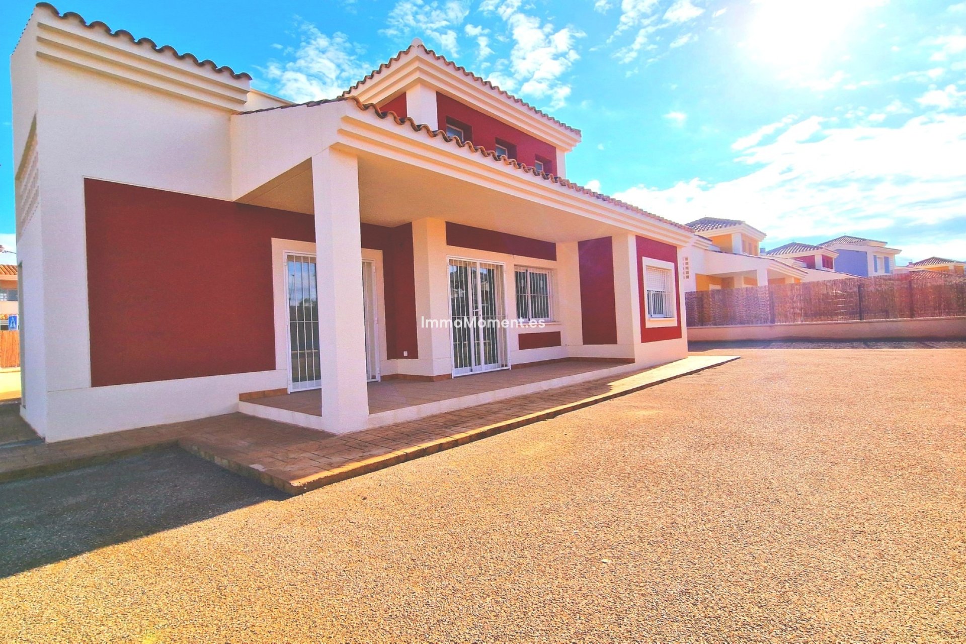 Obra nueva - Villa independiente - Purias