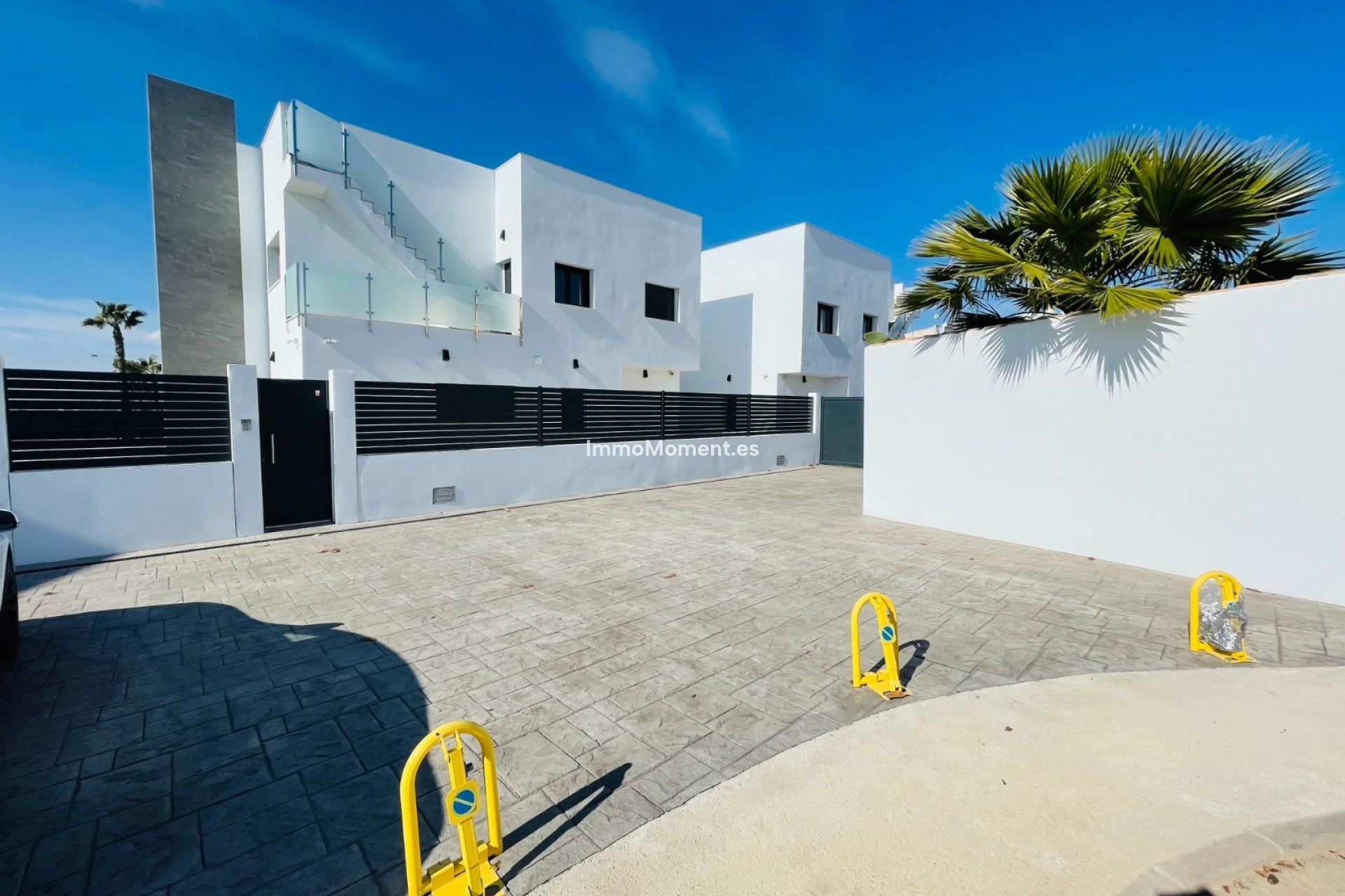 Obra nueva - Villa independiente - Torrevieja