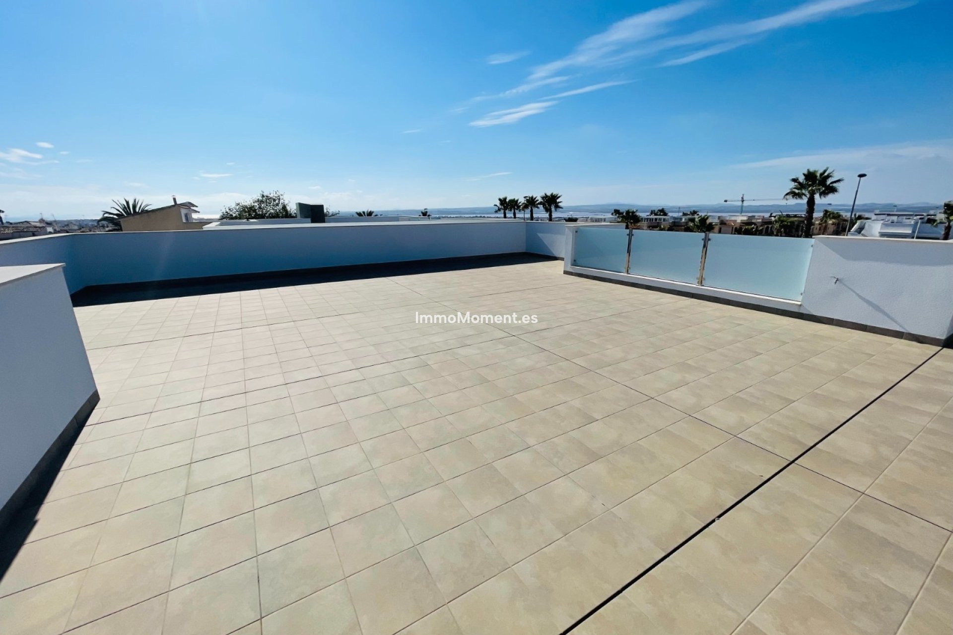 Obra nueva - Villa independiente - Torrevieja