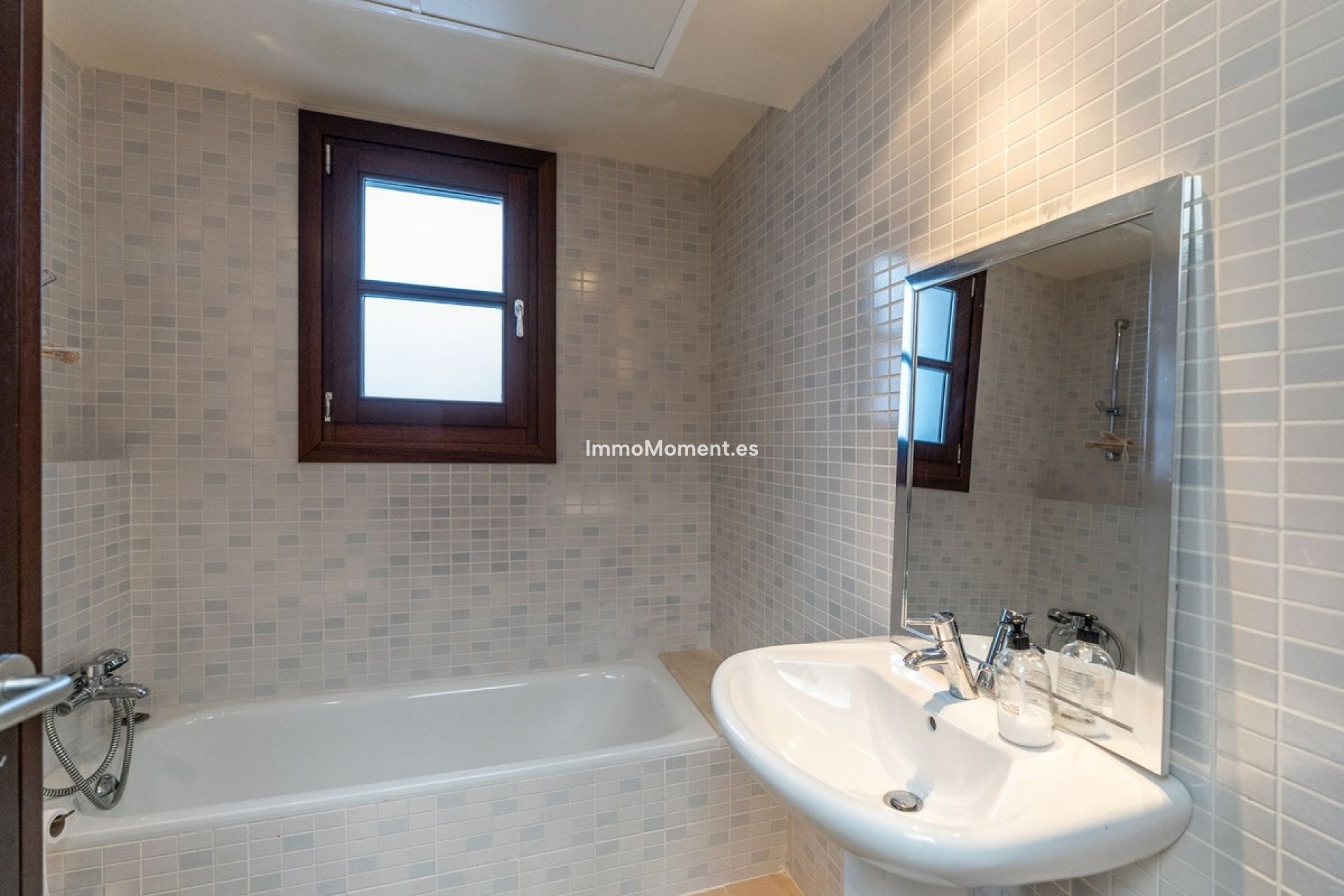 Obra nueva - Villa - New Golden Mile